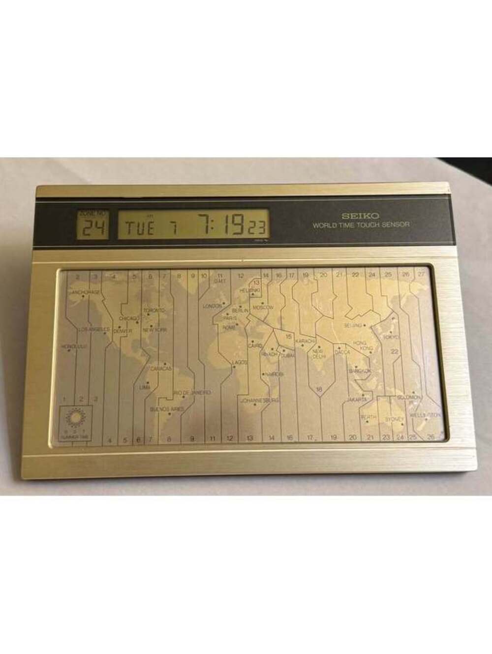 Vintage Seiko World Time Touch Sensor Clock Quartz Japan YJ20